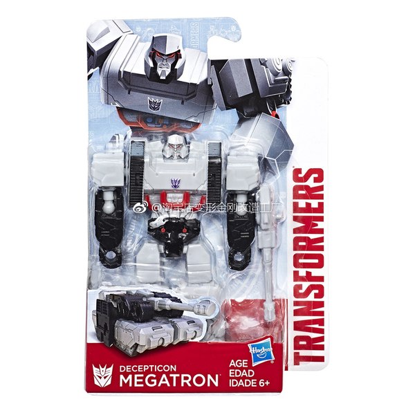 Transformers Authentics Starscream & Megatron   Official Photography Leaked  (2 of 4)